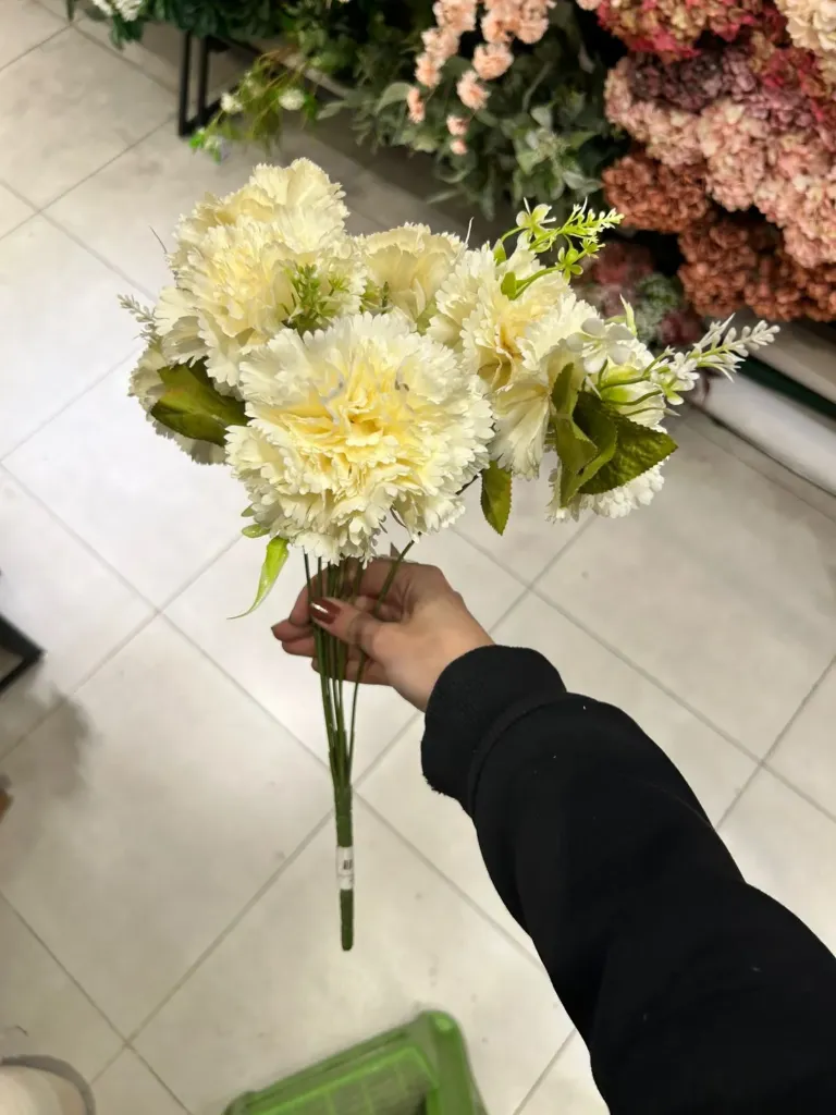 ورد قرنفل كبير