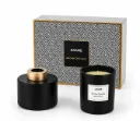 معطر اسود مع شمعة